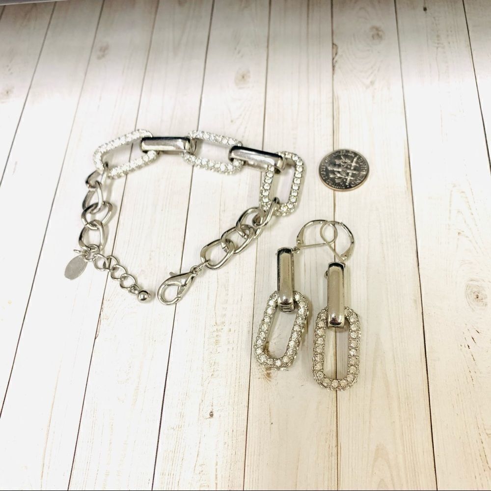 Traci Lynn Silver Crystal Bracelet Earrings Set‎
